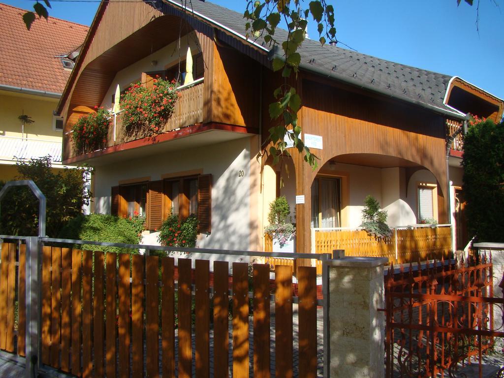 Viragoskert Apartman Хевиз Экстерьер фото